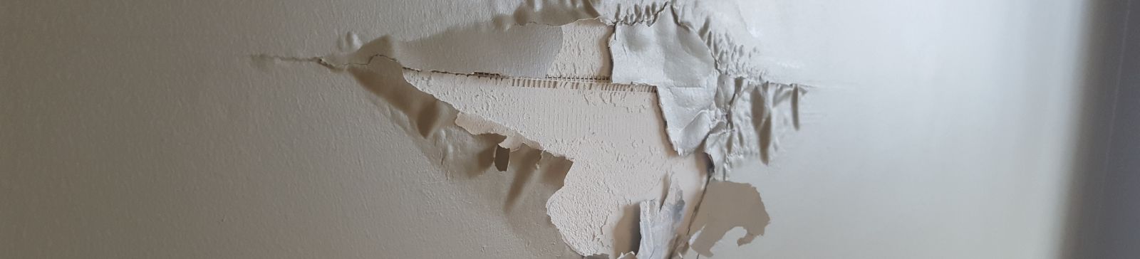 The Complete Guide to Drywall Repairs for Homeowners